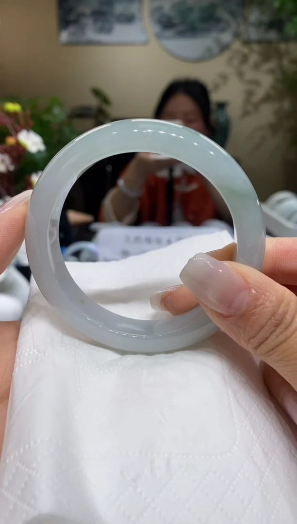 【闪购商品】翡翠手镯未镶嵌翡翠