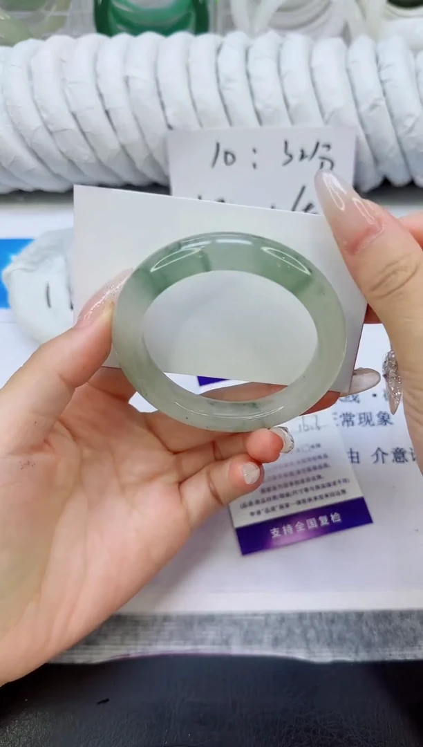 未镶嵌手镯石英质玉15/53