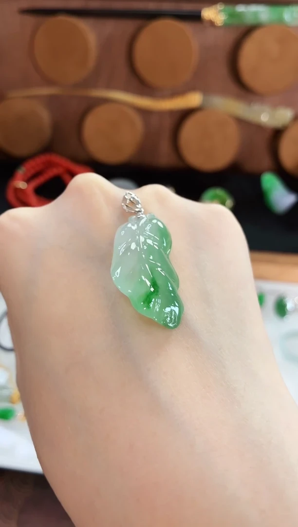 翡翠18K金镶嵌吊坠(不含链)吊坠