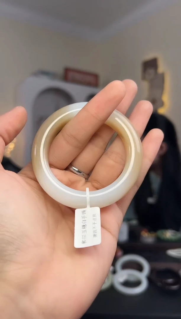 颈饰未镶嵌和田玉阿*?51mm-S1