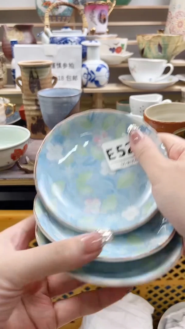 瓷片萌****)E529不退不换.感谢理解