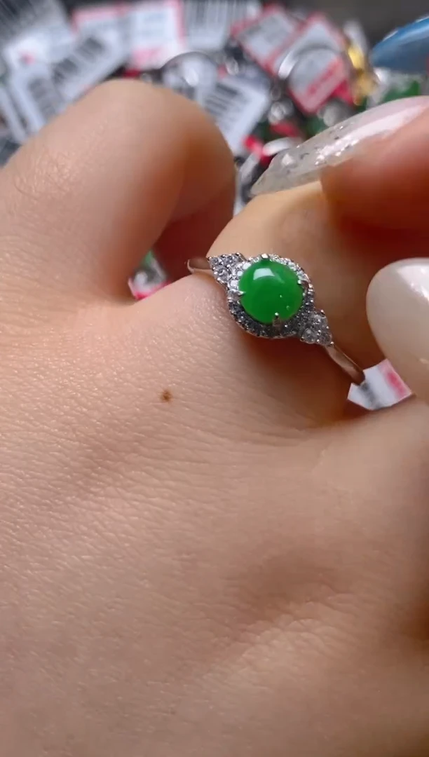 银S925镶嵌戒指翡翠百内无证书