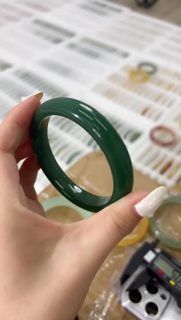 未镶嵌手镯石英质玉229-60D