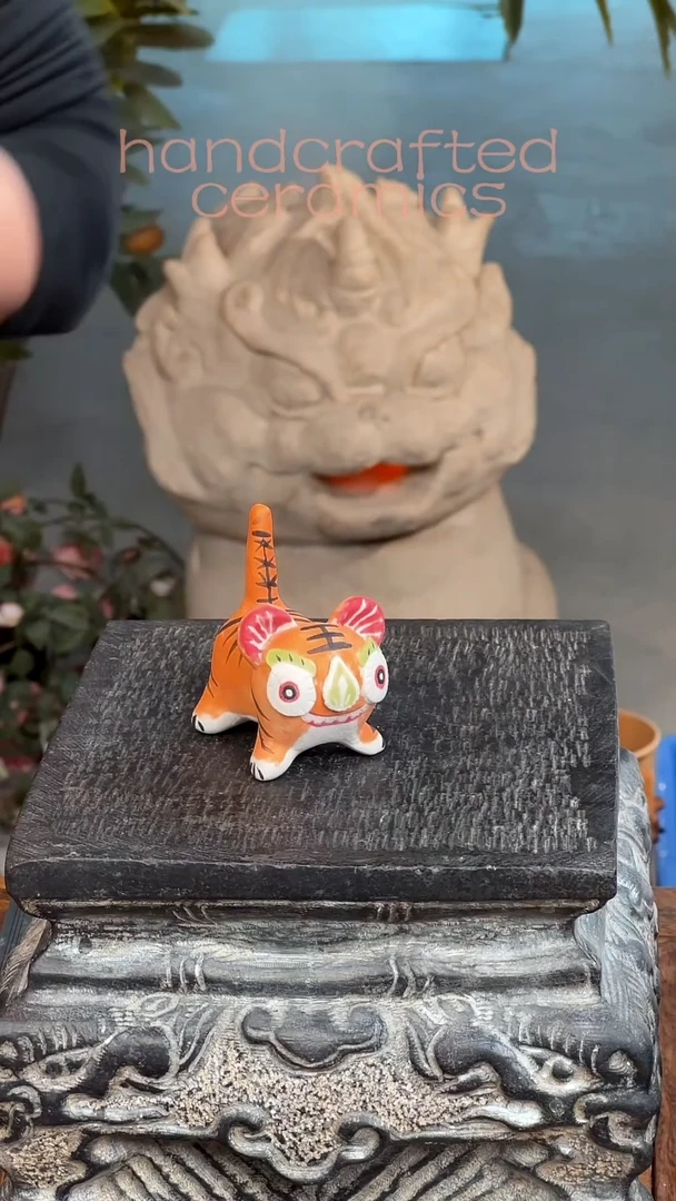 陶瓷手工捏塑摆件釉下彩