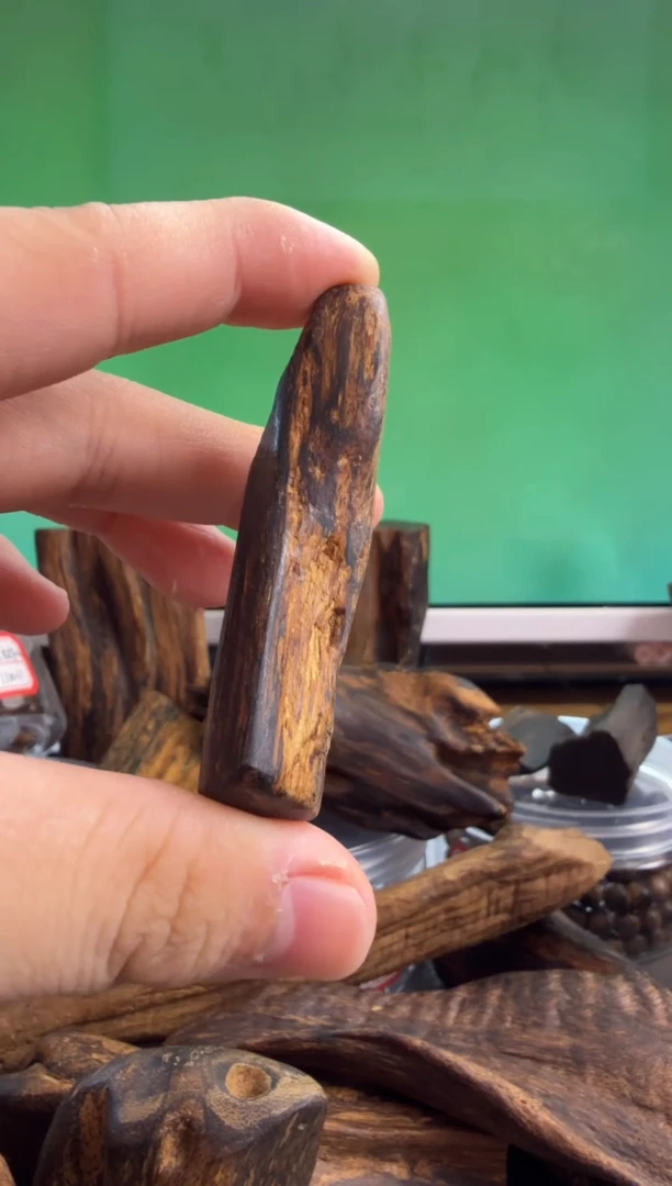 沉香手把件多样性发一