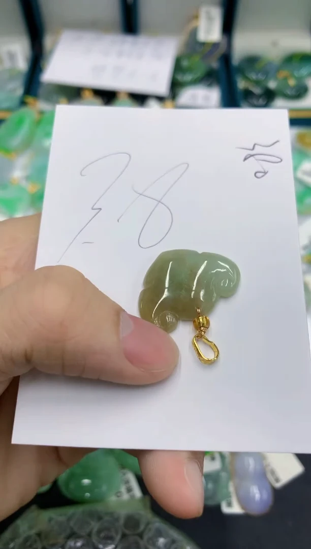 翡翠未镶嵌颈饰1111111