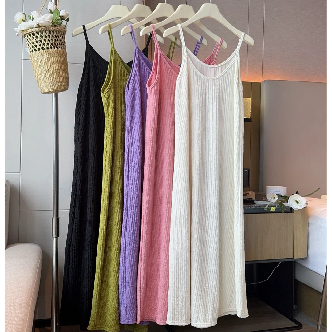 2025新款夏季韩版复古吊带连衣裙气质无袖纯色宽松长款沙滩裙