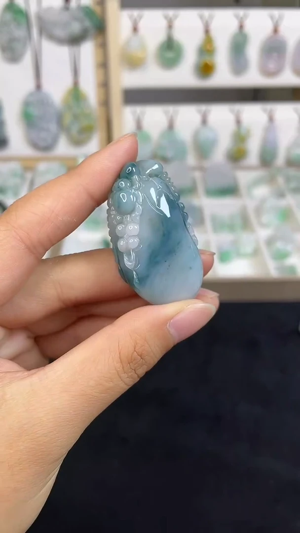 颈饰未镶嵌翡翠1