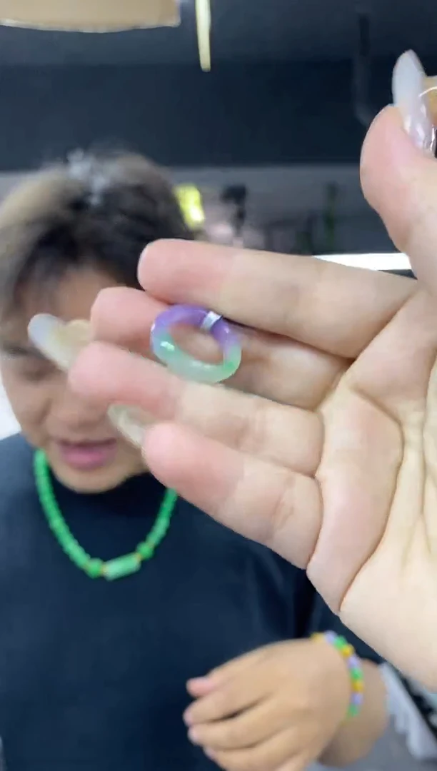 未镶嵌戒指翡翠多样性发其一颜色微差