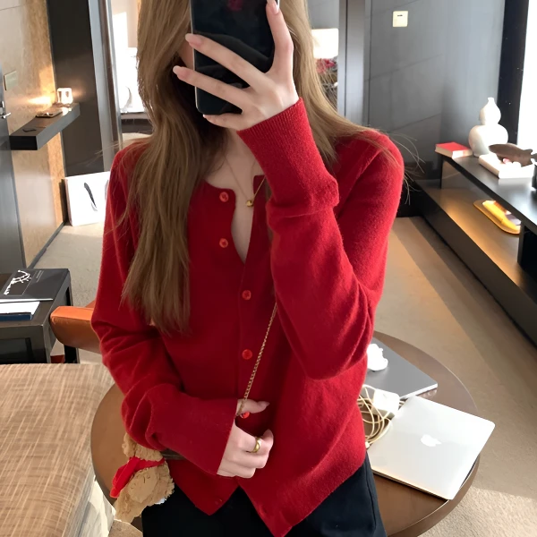 早秋女装时髦洋气长袖红色毛衣网红针织衫高级感上衣开衫短款外套