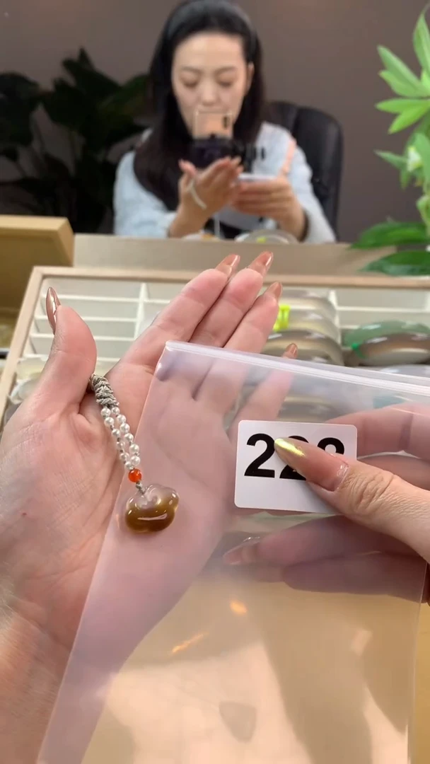 【闪购商品】玛瑙/玉髓手镯未镶嵌228