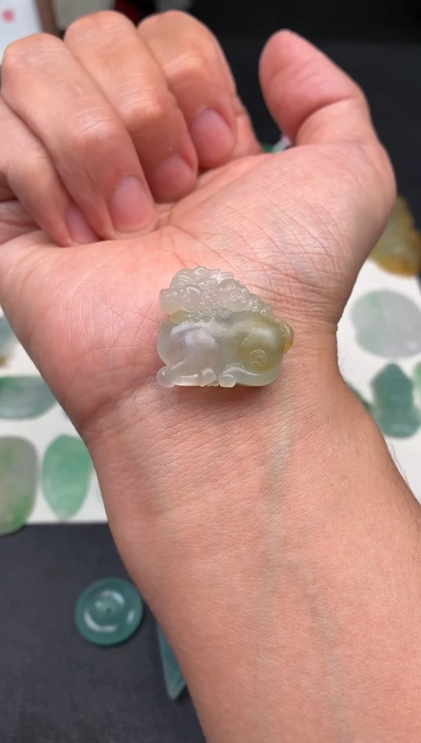 未镶嵌定制翡翠翡翠