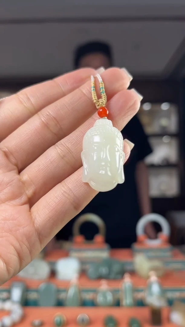 颈饰未镶嵌和田玉佩佩