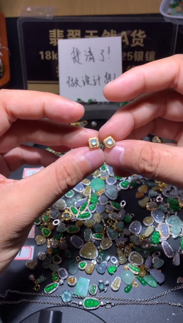 吊坠(不含链)未镶嵌翡翠跳**女1