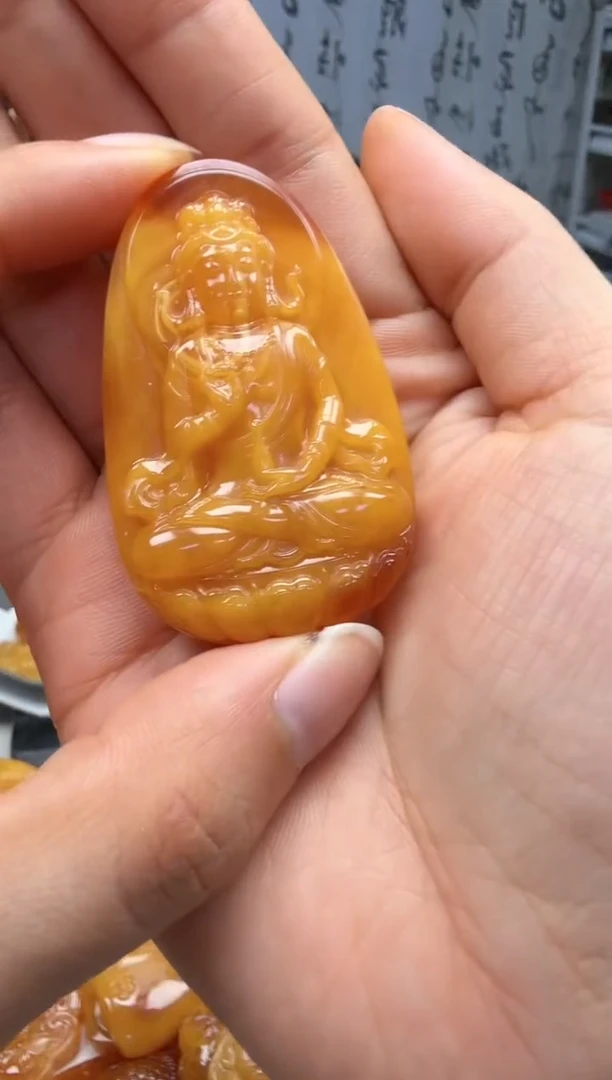 裸石琥珀未镶嵌如图