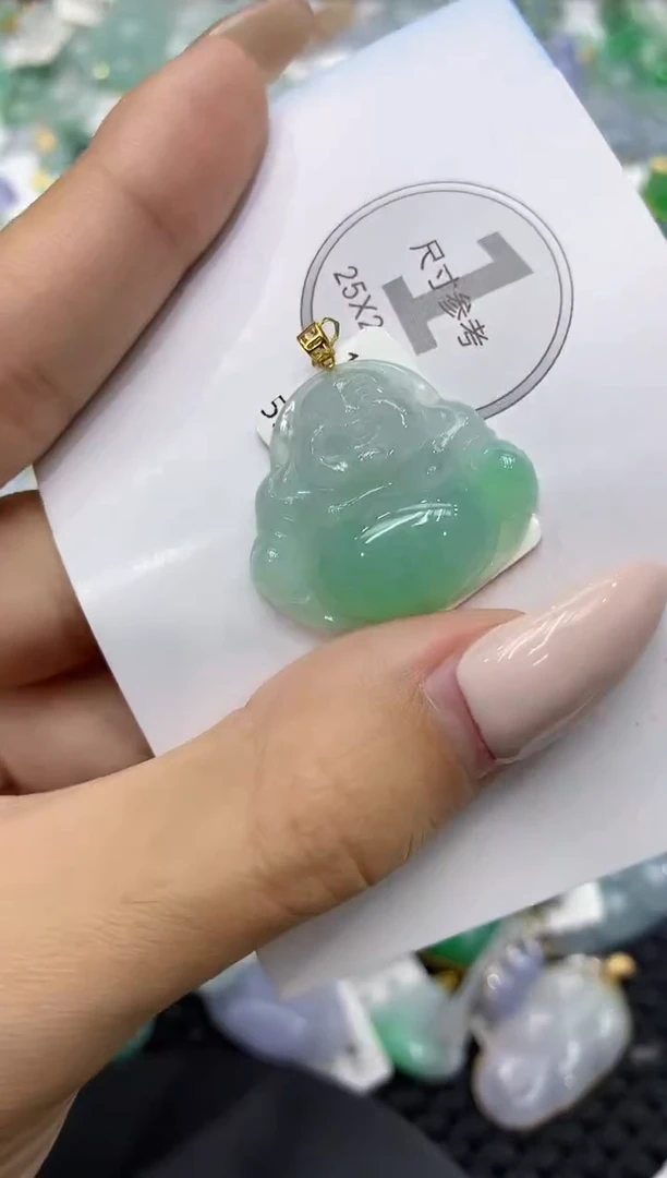 颈饰18K金镶嵌翡翠111111111111