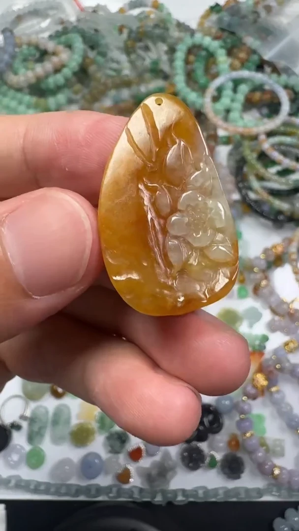 翡翠未镶嵌颈饰【闪购商品】 天然翡翠