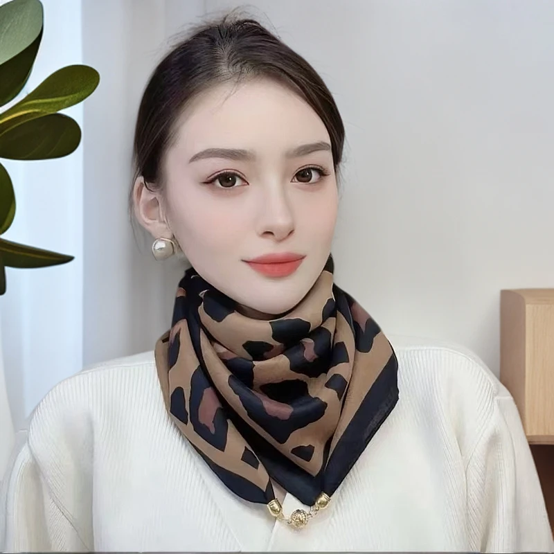 新款磁吸扣高级丝巾春季网红洋气时尚百搭休闲保暖大方气质围巾