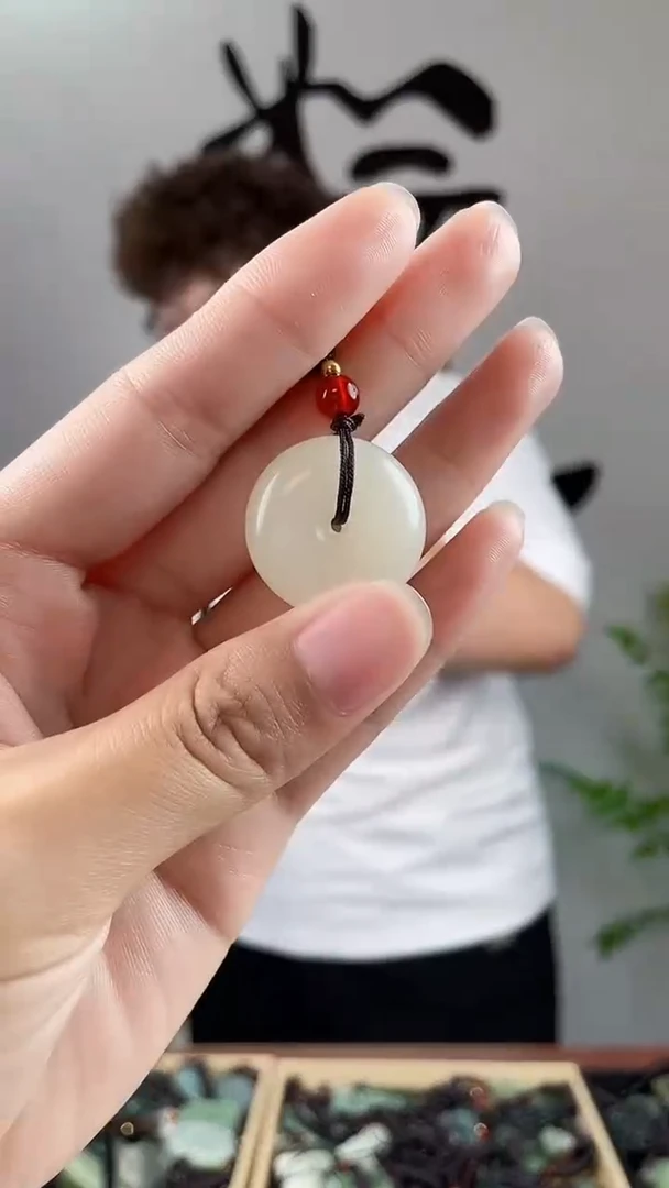 和田玉未镶嵌颈饰拍一发一，多样性发货