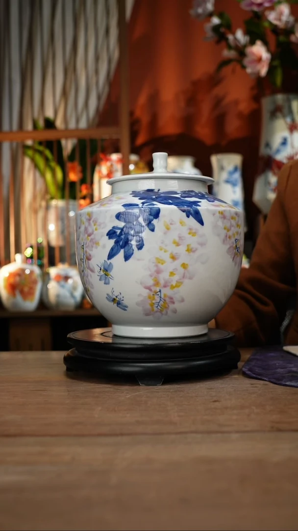 当代景德镇设计师釉下手绘陶瓷花瓶