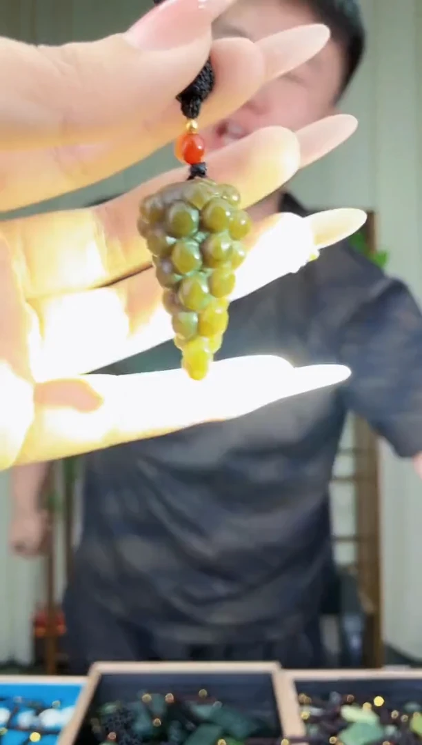 和田玉未镶嵌挂件拍一发一，多样性发货！