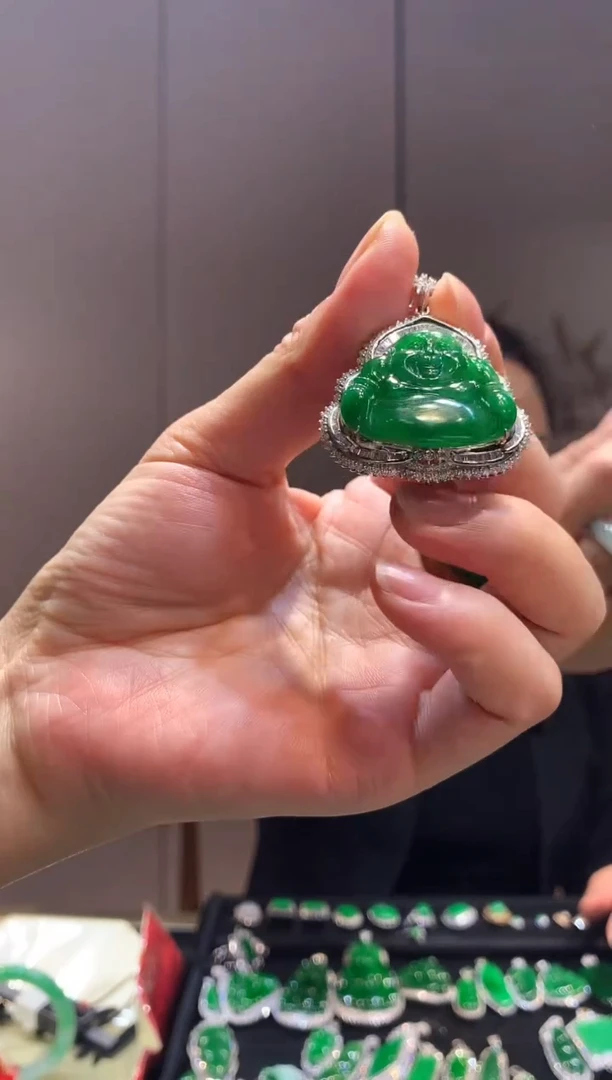 【闪购商品】翡翠吊坠(不含链)18K金镶嵌佛公