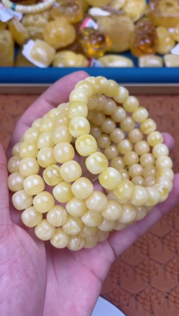 未镶嵌蜜蜡裸石WML8480多样性发其中一件