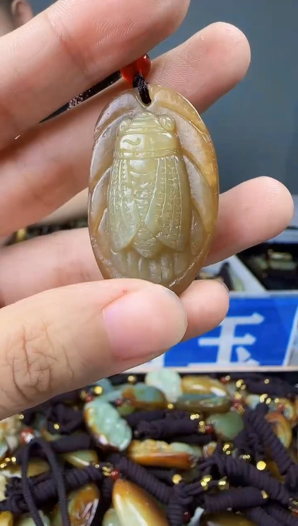 和田玉未镶嵌颈饰1