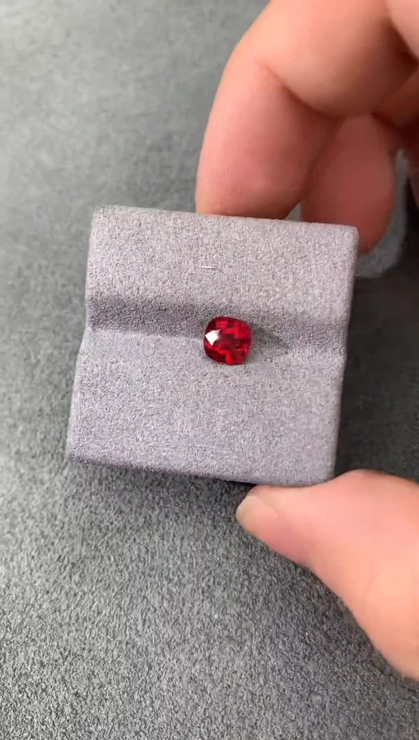 裸石尖晶石绝地武士 1.1CT