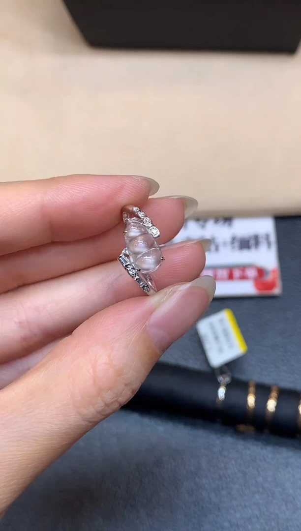 18K金镶嵌戒指翡翠7号【无鉴赏期】福豆【无服务费