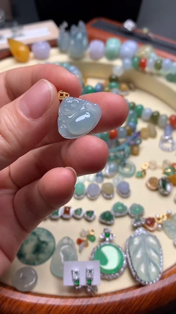 【闪购商品】翡翠颈饰18K金镶嵌翡翠镶嵌佛公