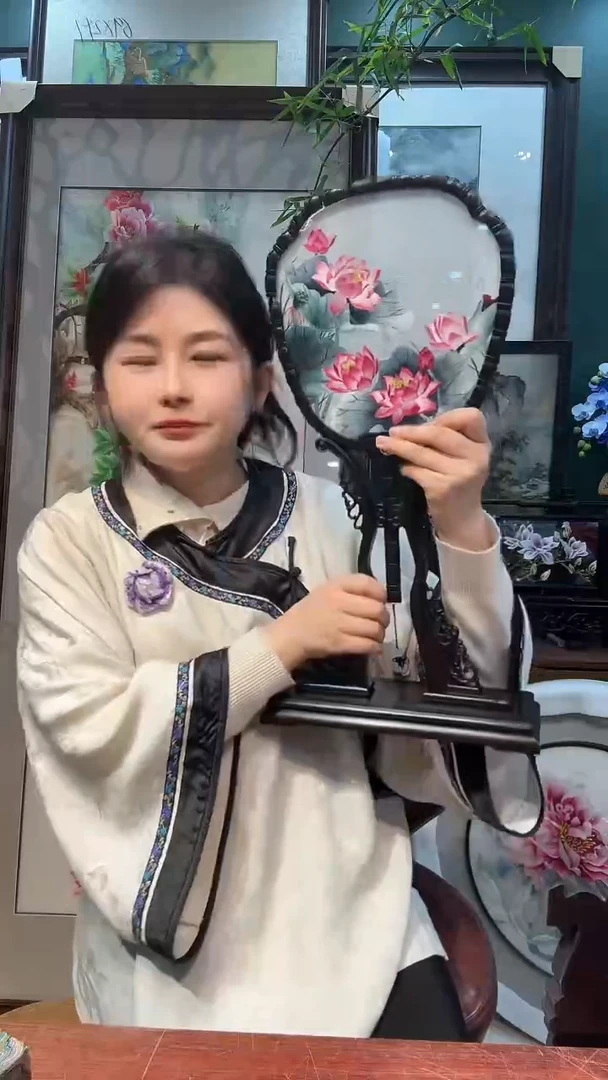 竖款非遗苏绣手工刺绣扇子