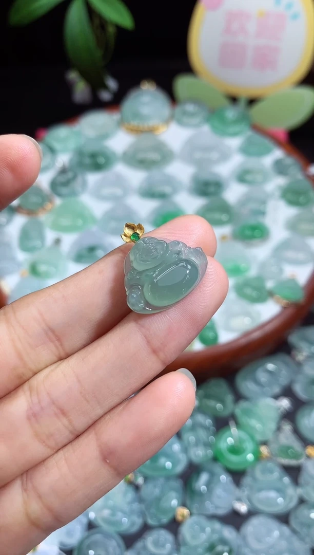 颈饰未镶嵌翡翠佛公