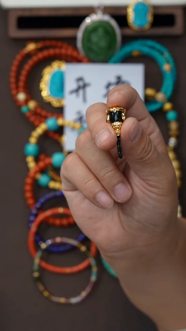 裸石蓝珀未镶嵌蓝珀配饰（多样性发其一）