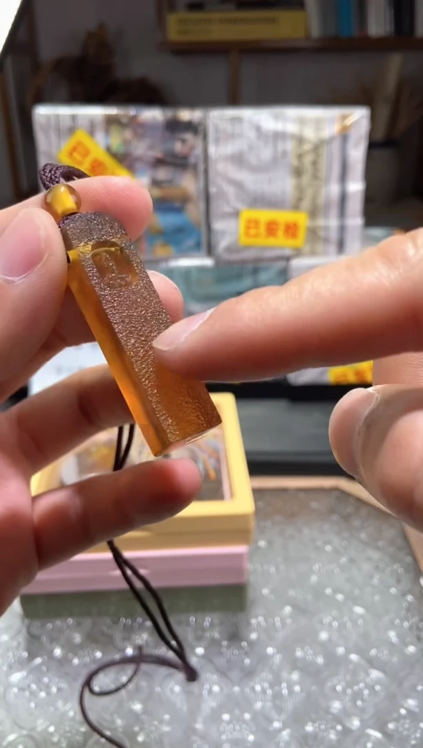琥珀颈饰未镶嵌石窟悟道