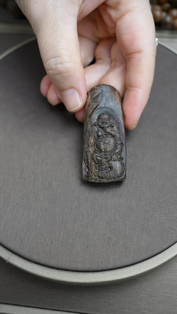 沉香吊坠沉水越南惠安沉香吊坠10.2克