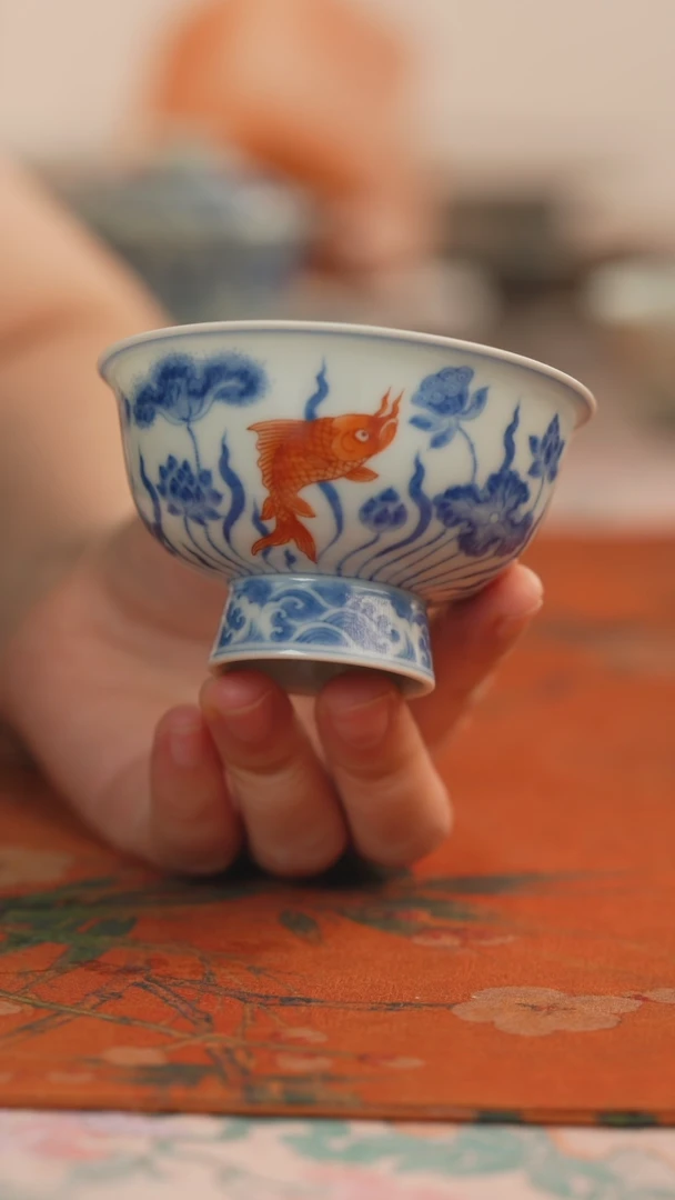 源明清忆矾红鱼藻纹