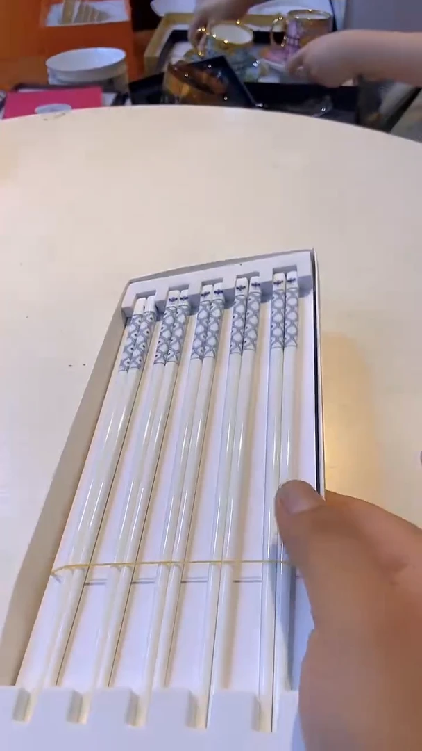 杯鸿辉家品牌瓷器，京东包邮！