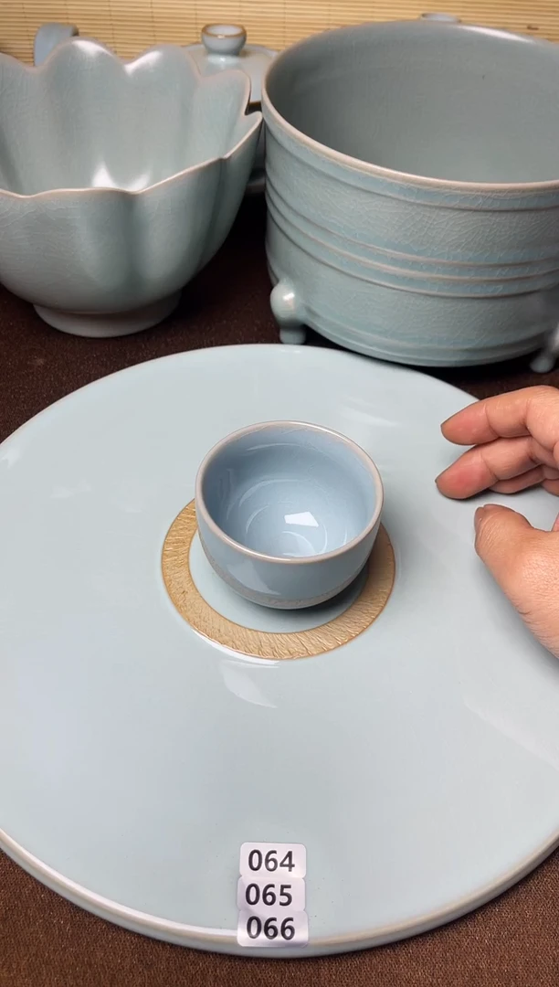 清仓价-全品天青偏蓝圆融杯