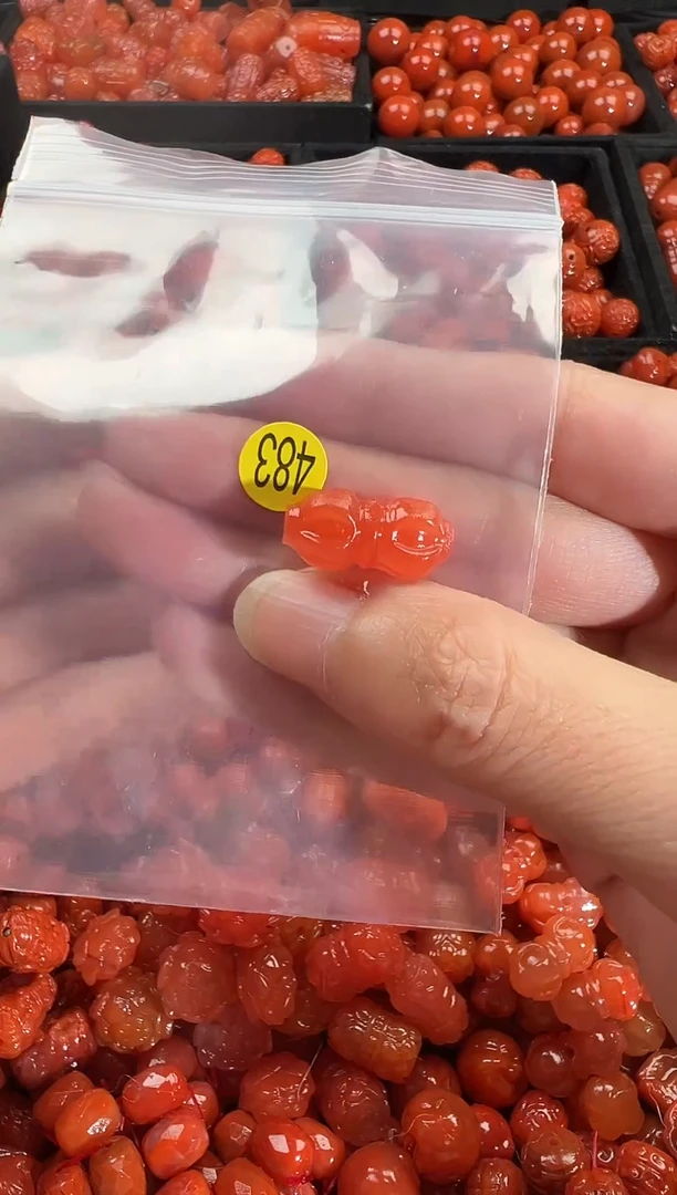 颈饰未镶嵌南红玛瑙1