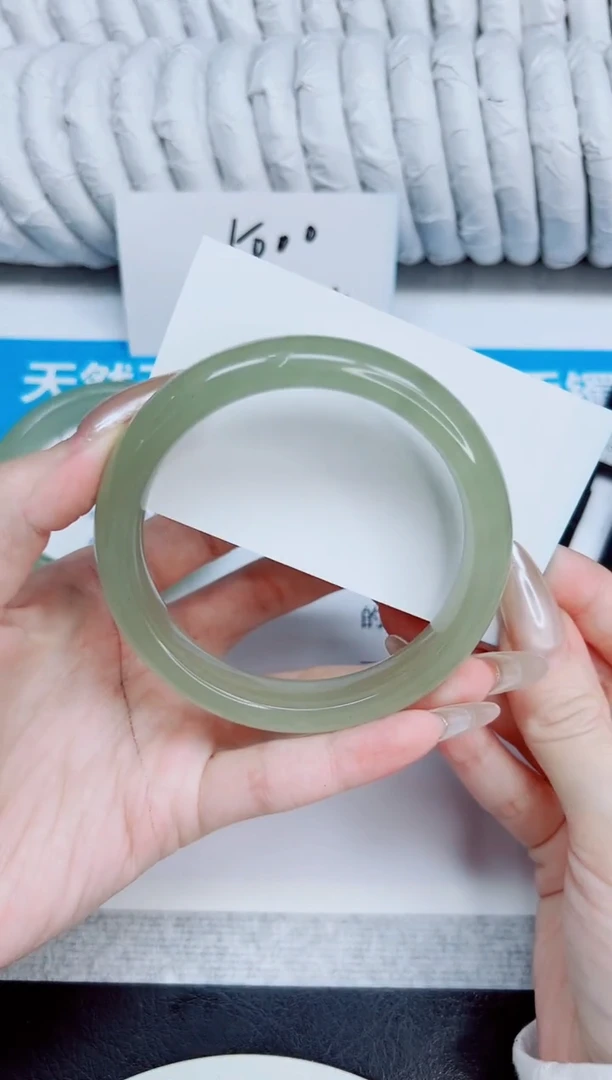 未镶嵌手镯石英质玉45/62.5