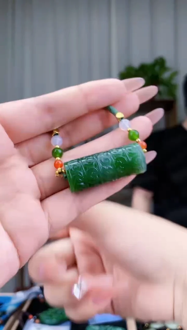 和田玉未镶嵌挂件拍一发一，多样性发货！