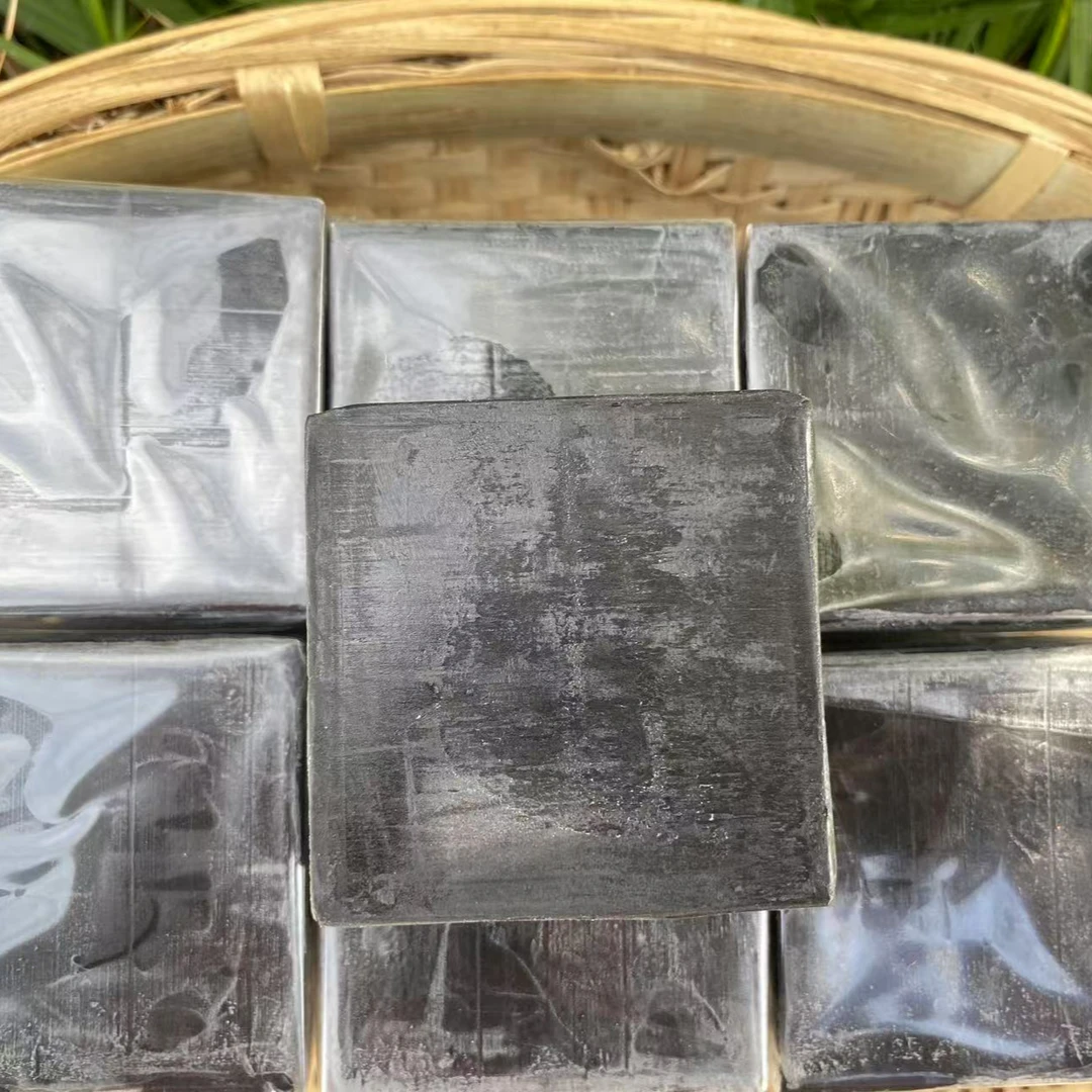 何 首 乌 洗头皂