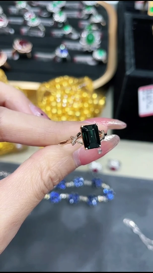 戒指18K金镶嵌碧玺2423423