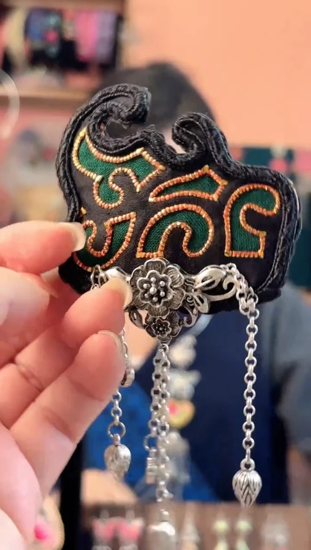 织绣艺枝独绣手工饰品197