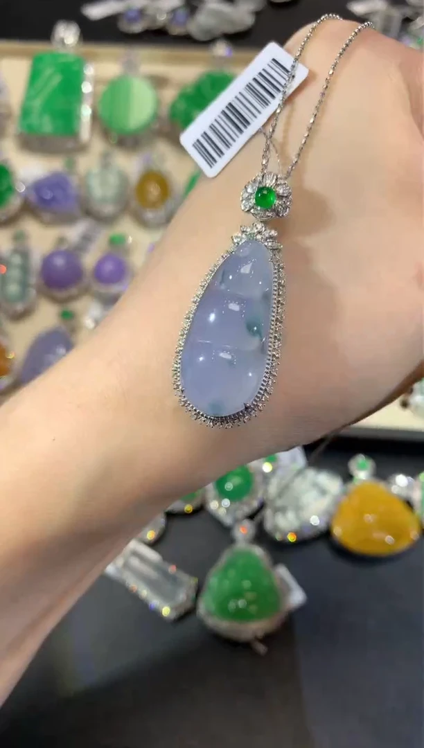 吊坠(不含链)18K金镶嵌翡翠129-豆子（不含链扣