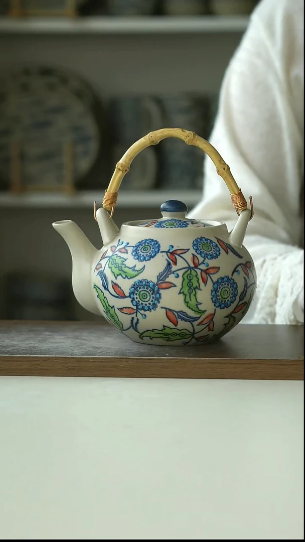 陶瓷手绘油画风蓝雪绣球提梁壶660ml@4-2@微瑕