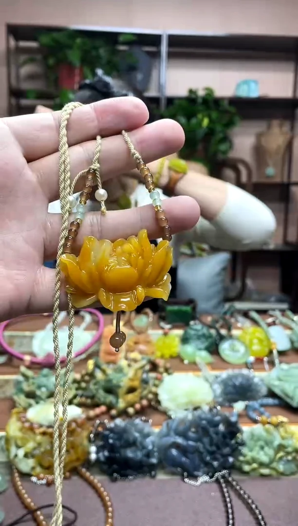 未镶嵌岫玉吊坠·1