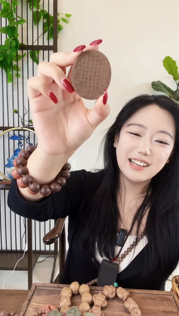 泥塑疏肝解郁的圆牌心经