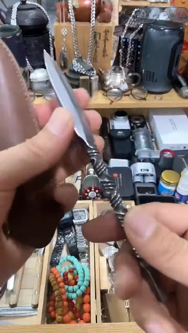 瓷片闪购商品  如图所示